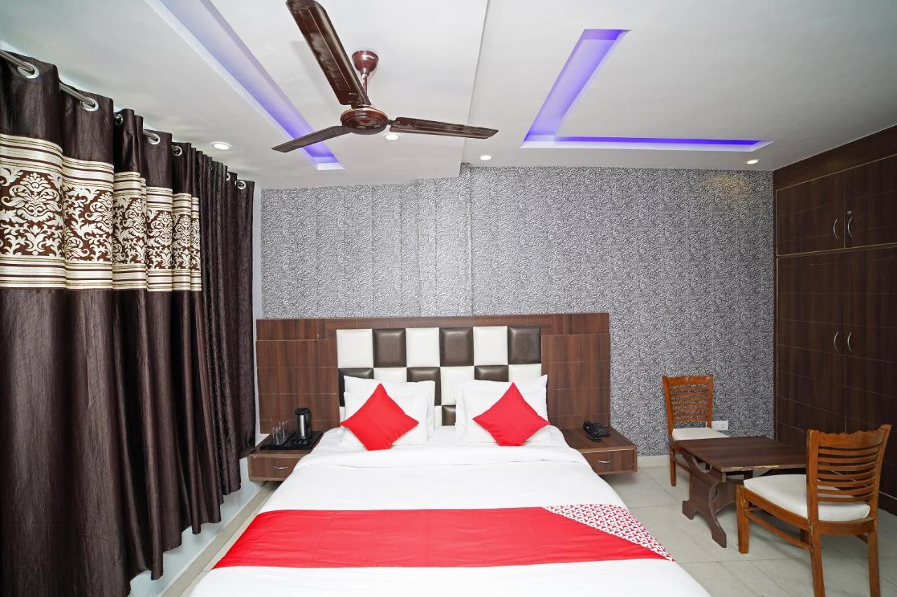 Oyo 39539 Hotel Vansh & Restaurant Kashipur Kültér fotó